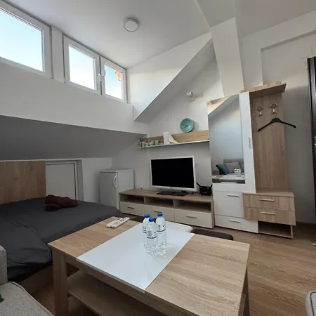 Cozy High-street Loft In Sofia's Location Σόφια