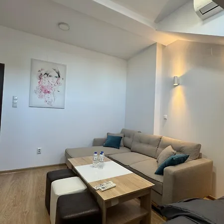 Cozy High-street Loft In Sofia's Location