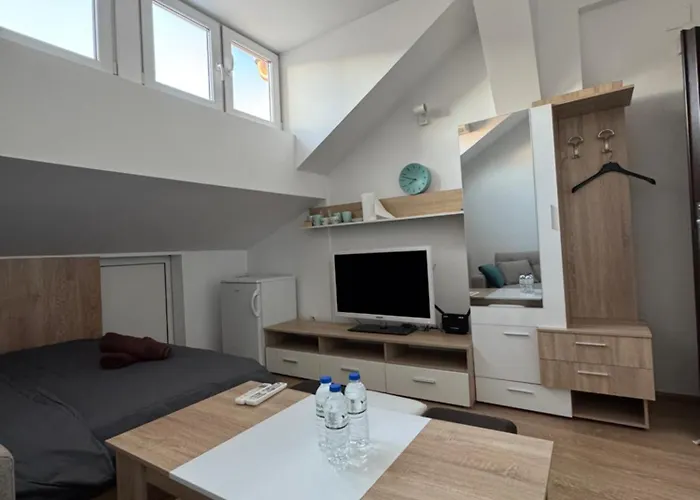 Cozy High-street Loft In Sofia's Location Sofia